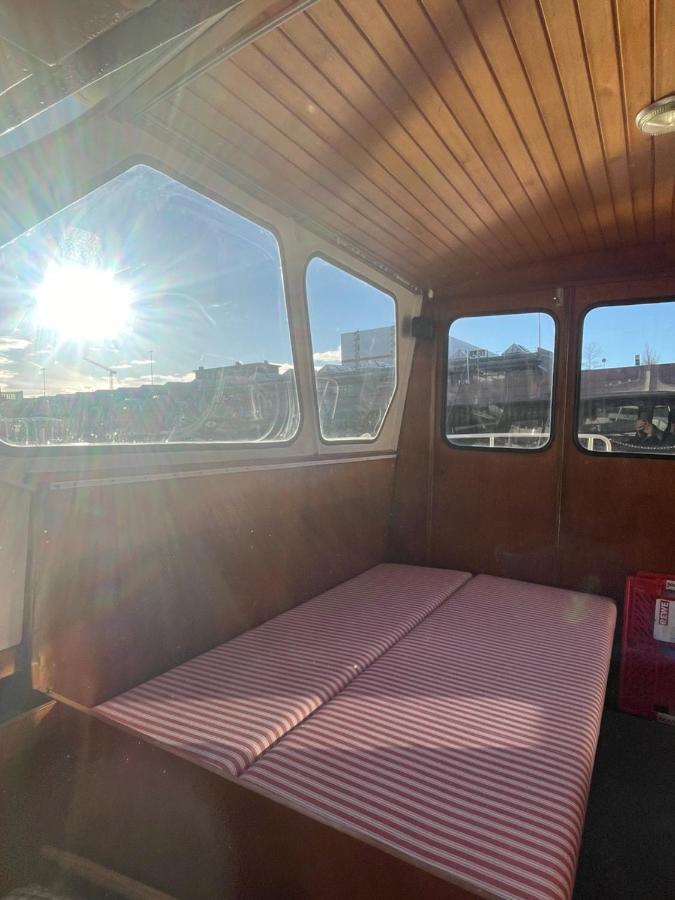 Suesses Motorboot - Bremen Ueberseestadt Exterior foto